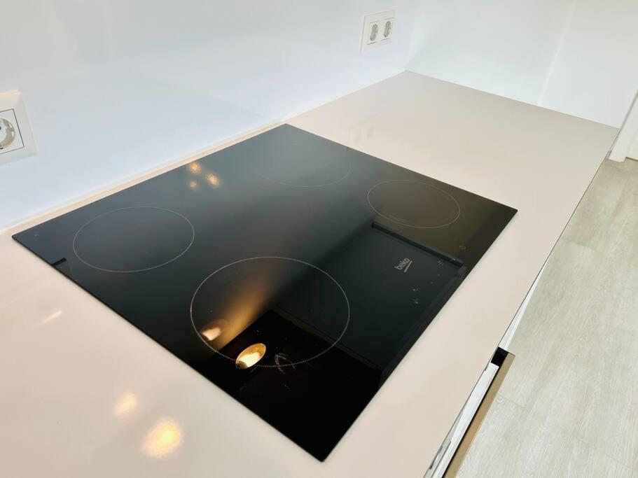 Apartment Sunny Modern With Balcony - Free Parking Wien